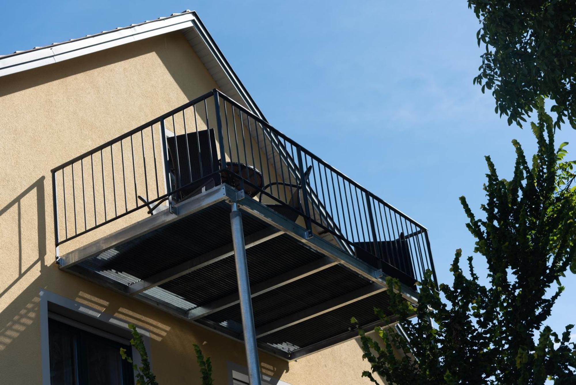 Moderne, Gemuetliche Dg-Wohnung In Ruhiger Lage Neunburg vorm Wald Exteriör bild